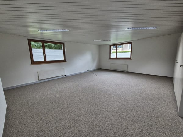 Attraktive Gewerbe-, Büro- oder Ladenfläche im Erdgeschoss (ca. 130m²) 7