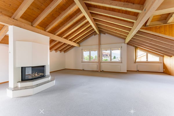Grosszügige 4½-Zimmer Dachwohnung inklusive 2 Einstellhallenplätzen 1