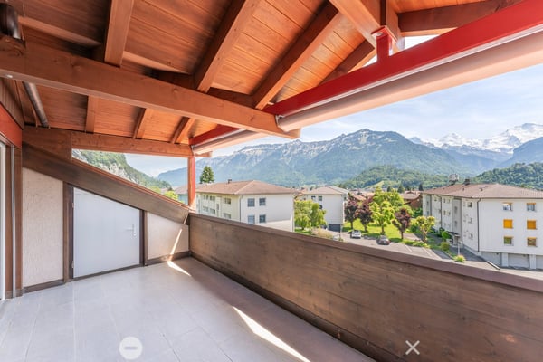 Grosszügige 7½-Zimmer Dachwohnung inklusive 2 Einstellhallenplätzen 4