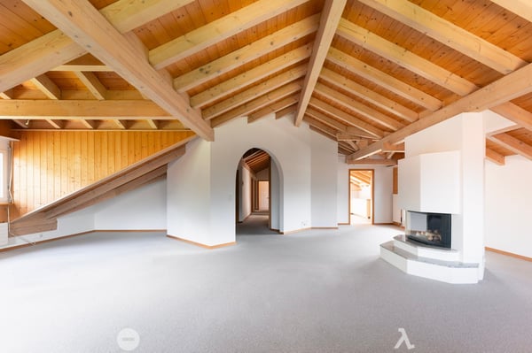 Grosszügige 4½-Zimmer Dachwohnung inklusive 2 Einstellhallenplätzen 2