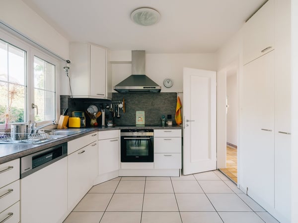 6½-Zimmer Einfamilienhaus mit Charme, viel Platz und wunderbarer Aussicht 10