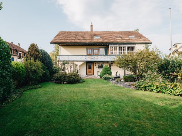 Charaktervolles 12-Zimmer Wohnhaus an idealer Lage in Bern 1