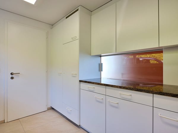 2½-Zi.-Dachwohnung: Wohnen mit 60er-Jahre-Flair und Blick auf das Schloss 8