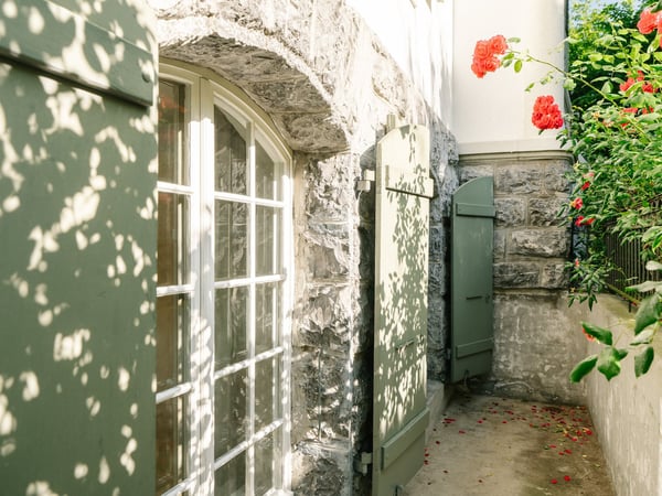 Charmante 2-Zimmer Wohnung in historischem Altbau in Thun 8