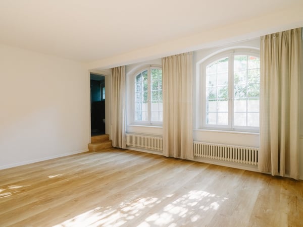 Charmante 2-Zimmer Wohnung in historischem Altbau in Thun 9