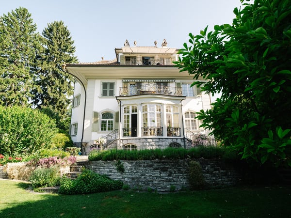 Charmante 2-Zimmer Wohnung in historischem Altbau in Thun 12