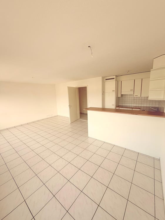 Kernsanierte und helle 4.5-Zimmer-Wohnung mit Balkon und schöner Aussicht in Luzern 3
