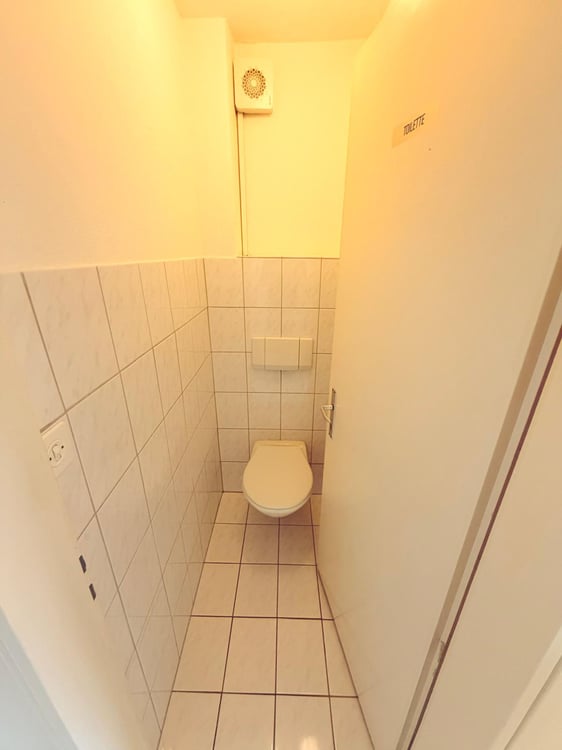 Kernsanierte und helle 4.5-Zimmer-Wohnung mit Balkon und schöner Aussicht in Luzern 9