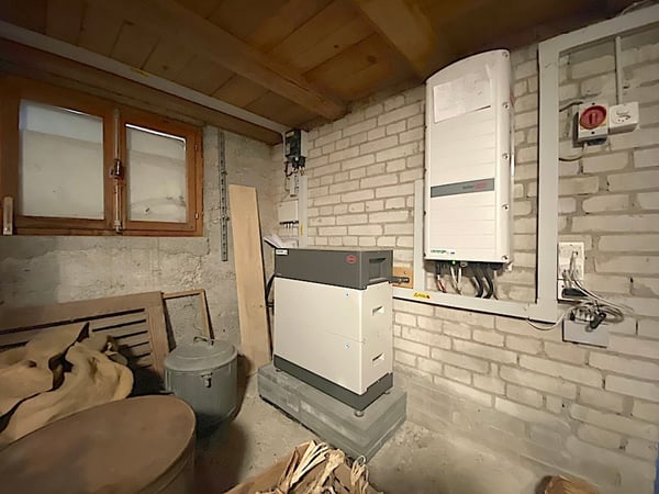 Landhaus mit 3 Wohnungen, Praxis, Pferdeboxen, Quelle, Bauland 21