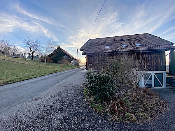 Bauernhaus, Stöckli m. 2 Wohnungen, Quellen, Aussicht, Sonne 11