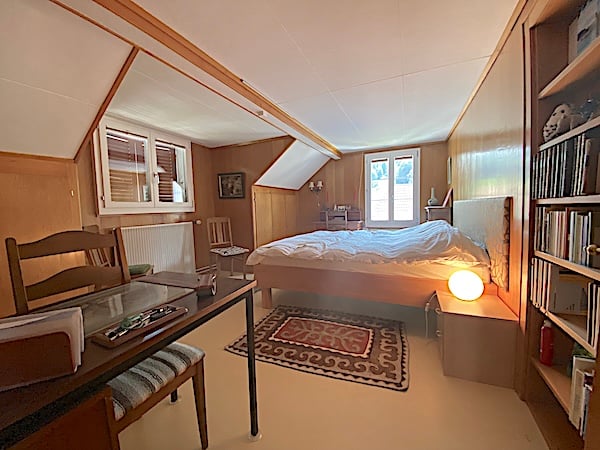 Mehrfamilienhaus m. grossem Garten, 13 Zimmer, 3 Wohnungen 33
