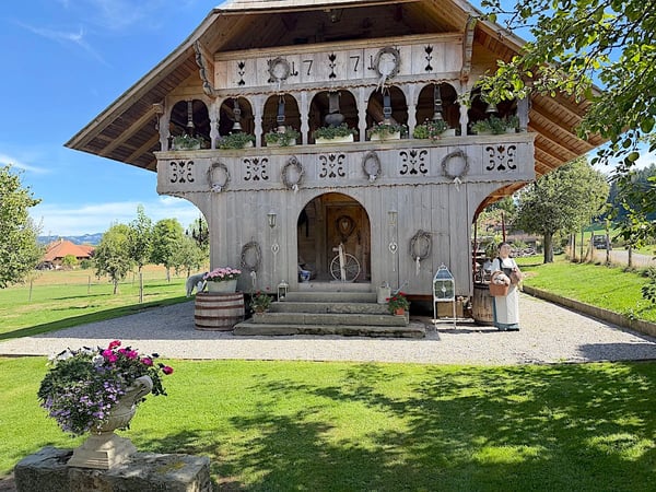 Ein Bauernhaus wie im Paradies! 2