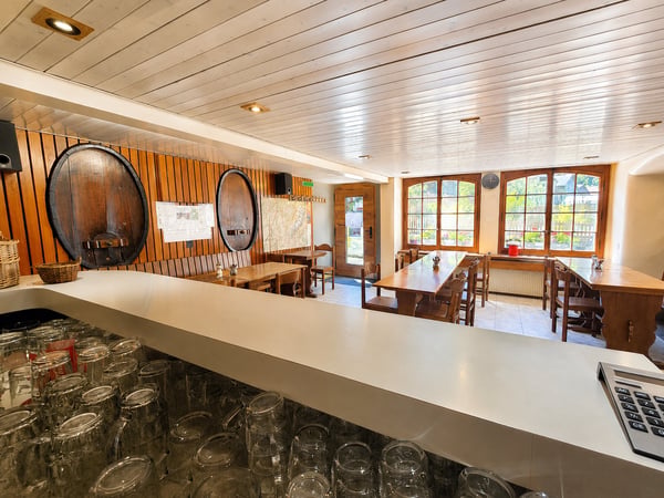 Un Lieu de Vie et d'Opportunités au coeur du Val Ferret : Immeuble mixte, café-restaurant et 3 appartements, grange et jardin 4