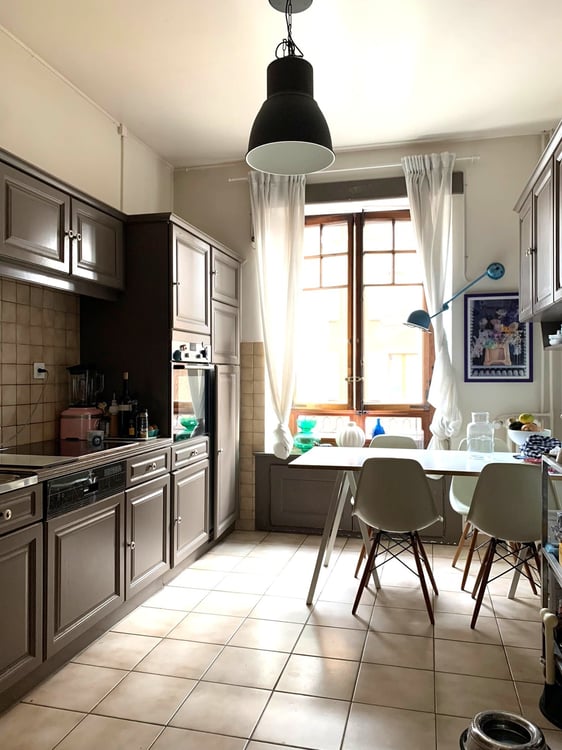 Spacieux appartement de 9.5 pièces avec balcon à Champel 3