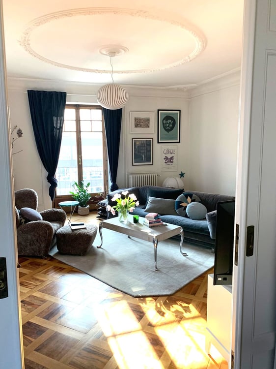 Spacieux appartement de 9.5 pièces avec balcon à Champel 2