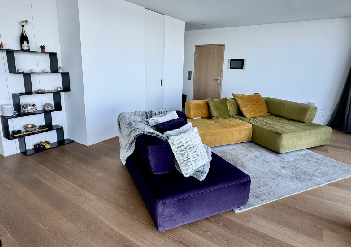 Peninsula Beach House - Pure Luxury on Lake Zurich