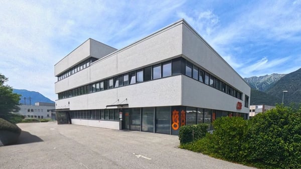 Tre unità commerciali indipendenti (PPP) in stabile di recente costruzione 2