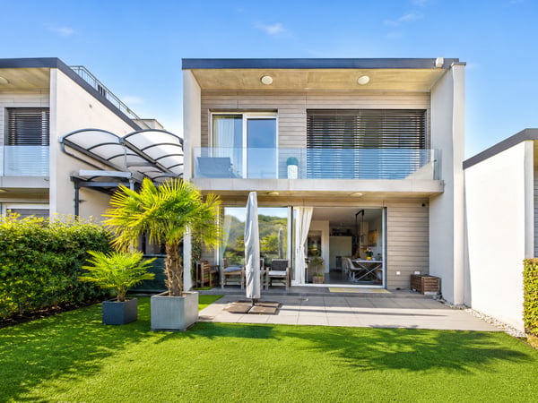 MERAVIGLIOSA CASA CONTIGUA CON GIARDINO E ROOFTOP-MÖGLICH ALS ZWEITWOHNSITZ 1