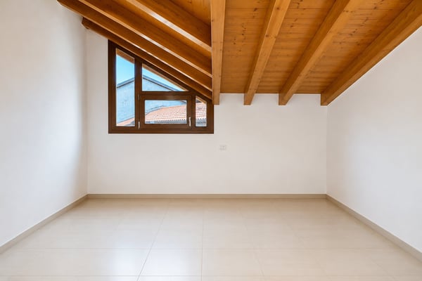 MODERNO APPARTAMENTO ARREDATO DI 3,5 LOCALI CON BALCONE 4