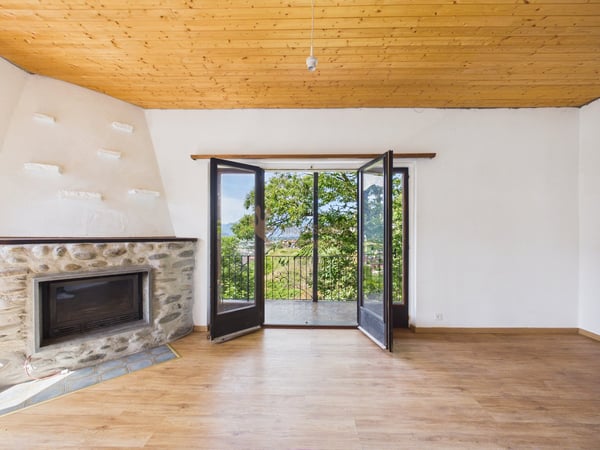 AMPIA CASA BIFAMILIARE CON VISTA APERTA, GIARDINO E BOX AUTO 18