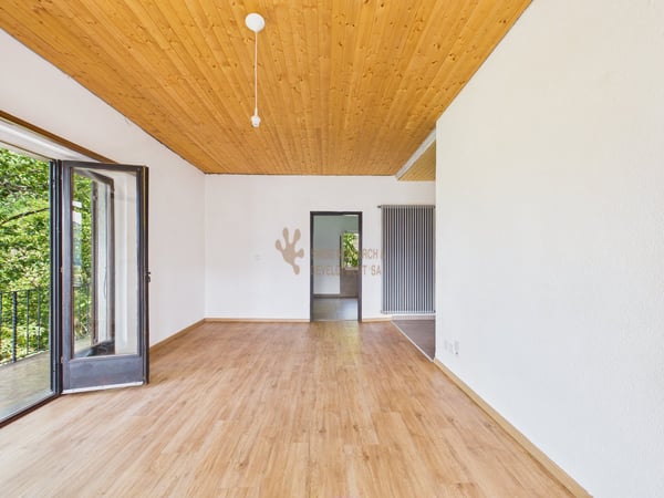 AMPIA CASA BIFAMILIARE CON VISTA APERTA, GIARDINO E BOX AUTO 14
