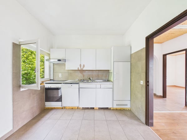 AMPIA CASA BIFAMILIARE CON VISTA APERTA, GIARDINO E BOX AUTO 15