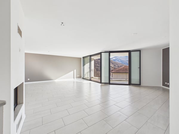 CASA CONTIGUA SU 3 PIANI CON GIARDINO E SPAZIO IDEALE PER STUDIO O ATTIVITA' INDIPENDENTE 14