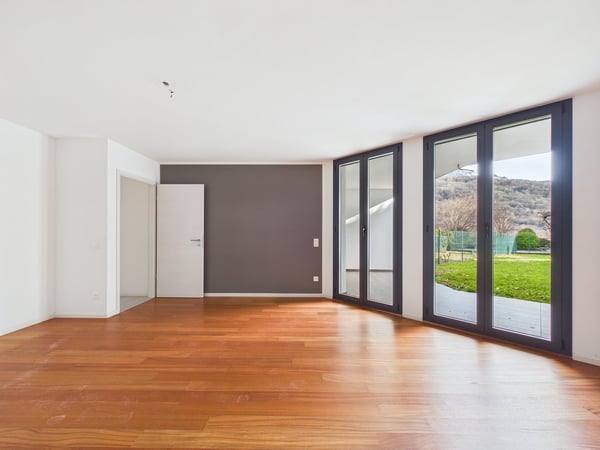 CASA CONTIGUA SU 3 PIANI CON GIARDINO E SPAZIO IDEALE PER STUDIO O ATTIVITA' INDIPENDENTE 31