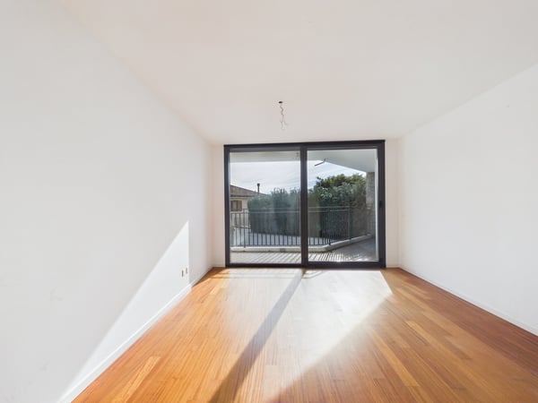 CASA CONTIGUA SU 3 PIANI CON GIARDINO E SPAZIO IDEALE PER STUDIO O ATTIVITA' INDIPENDENTE 20
