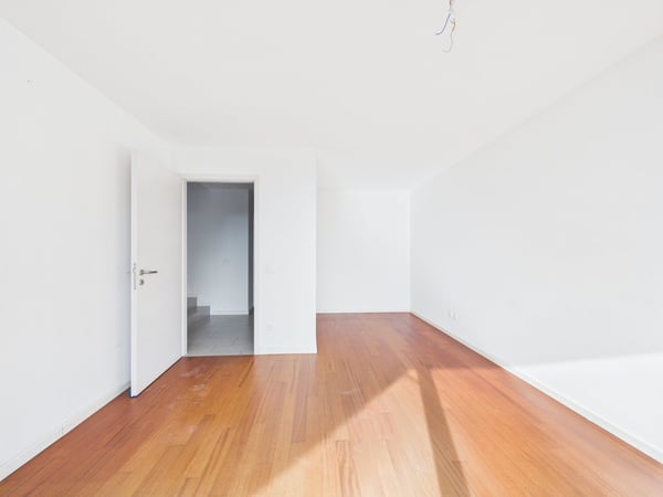 CASA CONTIGUA SU 3 PIANI CON GIARDINO E SPAZIO IDEALE PER STUDIO O ATTIVITA' INDIPENDENTE 21