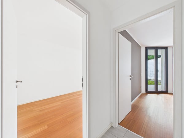 CASA CONTIGUA SU 3 PIANI CON GIARDINO E SPAZIO IDEALE PER STUDIO O ATTIVITA' INDIPENDENTE 27
