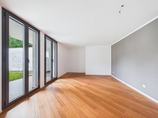CASA CONTIGUA SU 3 PIANI CON GIARDINO E SPAZIO IDEALE PER STUDIO O ATTIVITA' INDIPENDENTE 32