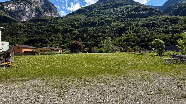 TERRENO EDIFICABILE A DESTINAZIONE ARTIGIANALE-INDUSTRIALE  PARCELLABILE 2