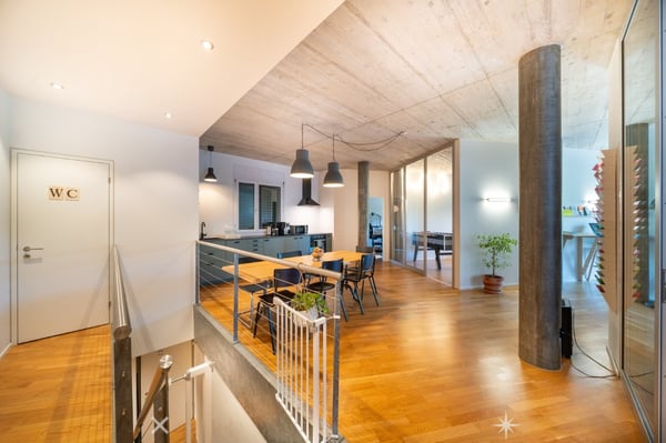 VIELSEITIGE 5-ZIMMER-EINHEIT AN TOPLAGE IN INTERLAKEN – WOHNEN ODER ARBEITEN MIT STIL 3