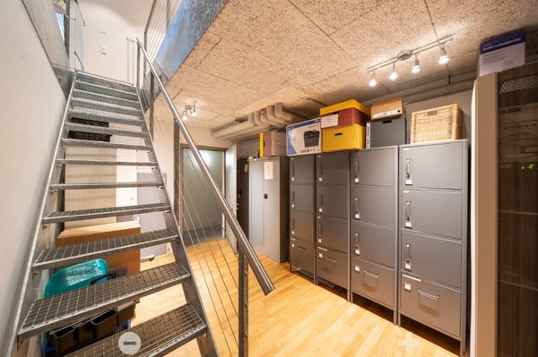 VIELSEITIGE 5-ZIMMER-EINHEIT AN TOPLAGE IN INTERLAKEN – WOHNEN ODER ARBEITEN MIT STIL 7