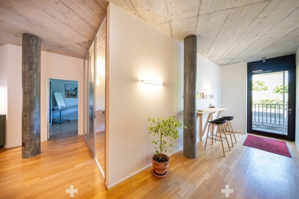 VIELSEITIGE 5-ZIMMER-EINHEIT AN TOPLAGE IN INTERLAKEN – WOHNEN ODER ARBEITEN MIT STIL 5