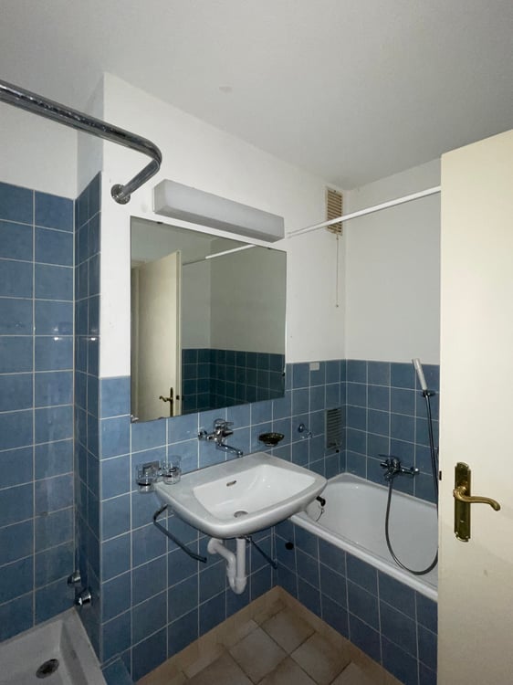 Helle 4.5 Zimmerwohnung in Wettngen 3