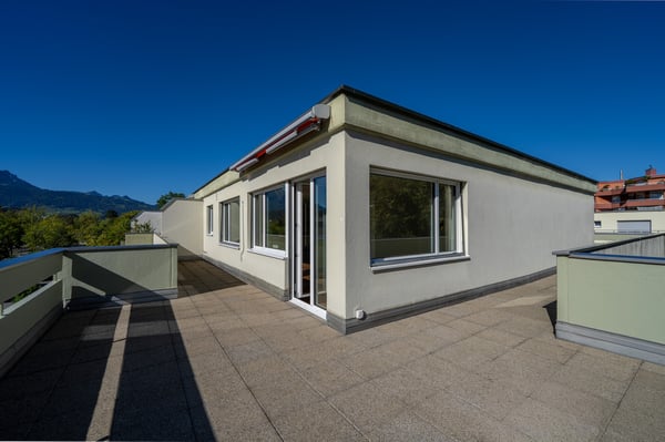 Neu ausgebaute 2.5 Zi-Attikawohnung im Seeburg Quartier 6