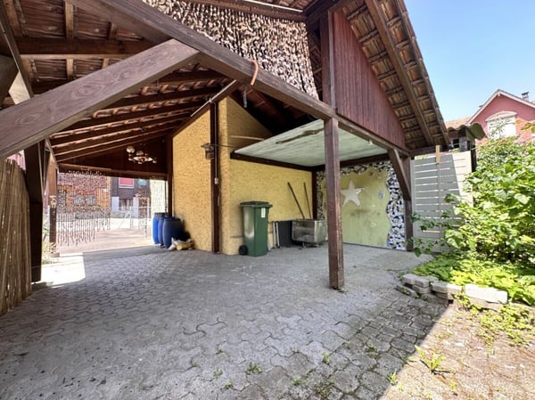 Rennoviertes Zweifamilienhaus mit 3.8 % Bruttorendite in ruhiger Lage 6