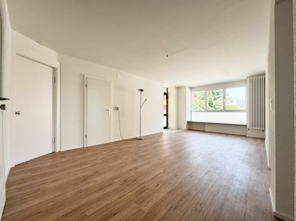 Rennoviertes Zweifamilienhaus mit 3.8 % Bruttorendite in ruhiger Lage 2