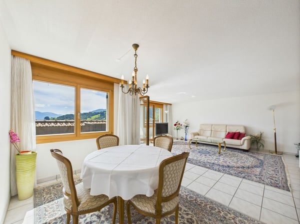 Bergpanorama garantiert! 2 Tiefgaragenplätze und 1 Aussenparkplatz inklusive! 5