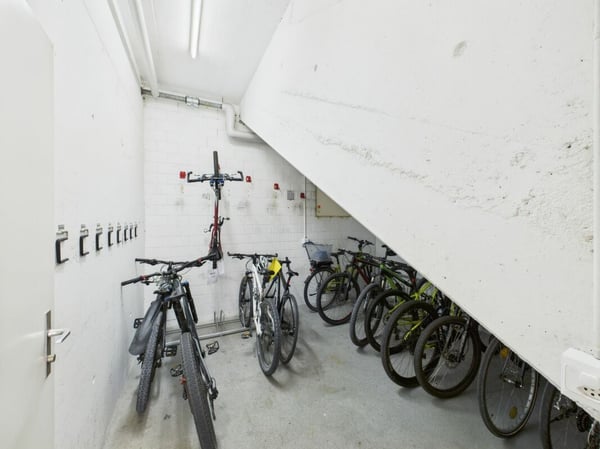 Bergpanorama garantiert! 2 Tiefgaragenplätze und 1 Aussenparkplatz inklusive! 22