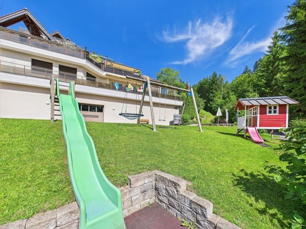 Bergpanorama garantiert! 2 Tiefgaragenplätze und 1 Aussenparkplatz inklusive! 27