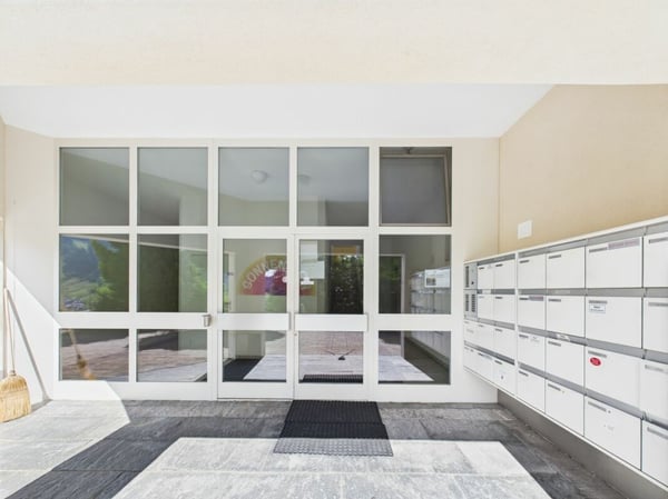 Bergpanorama garantiert! 2 Tiefgaragenplätze und 1 Aussenparkplatz inklusive! 21