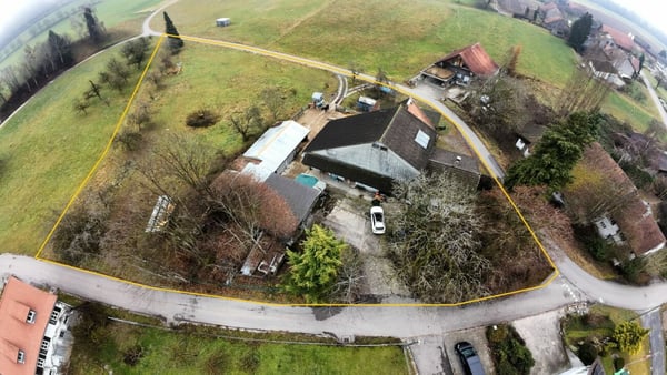 Einmalige Chance für Visionäre - Grosszügiges Grundstück mit Entwicklungspotenzial 1