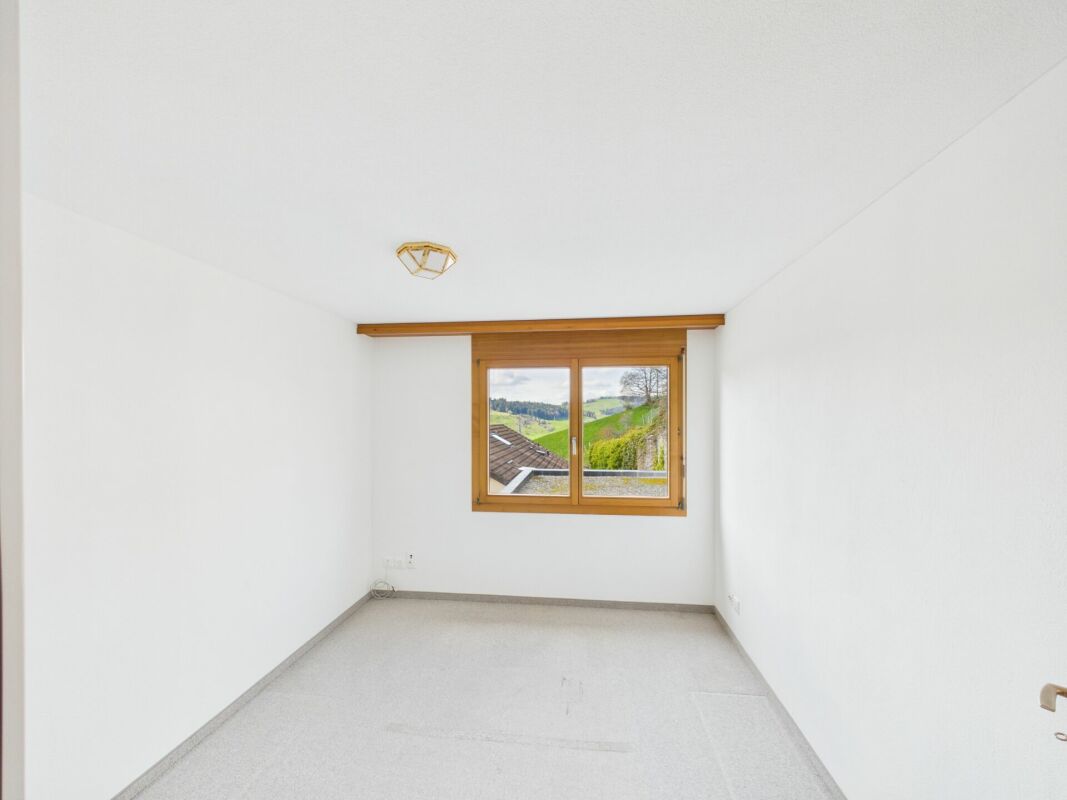 Sonnenparadies mit 180° Bergkino - frisch renovierte 4.5-Zimmer-Terrassenwohnung