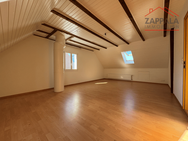 Sonnige 1.5-Zimmer-Dachwohnung in Hofstetten-Flüh - frisch renoviert & bezugsbereit 5