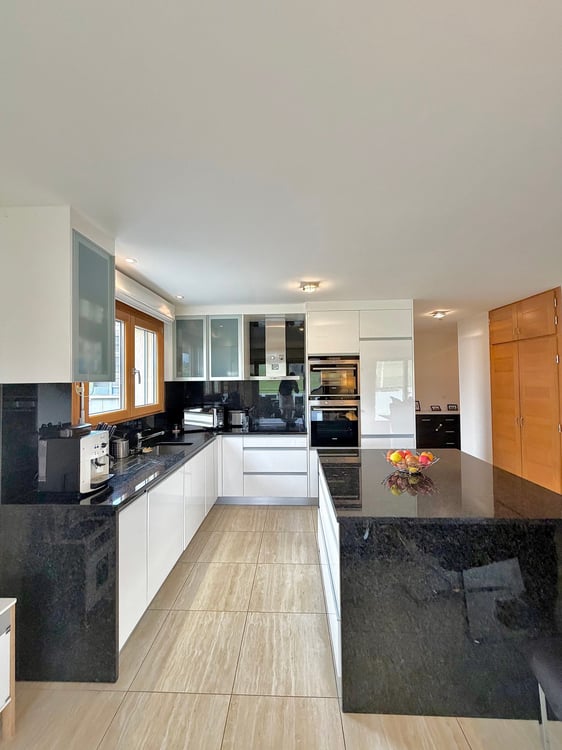 Magnifique appartement de 1.5 pièces avec vue panoramique à Romont 1