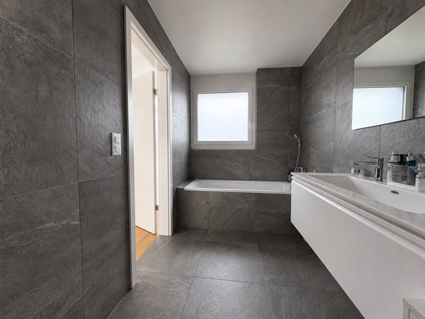 Appartement neuf 3,5 p. avec balcon - Middes 10