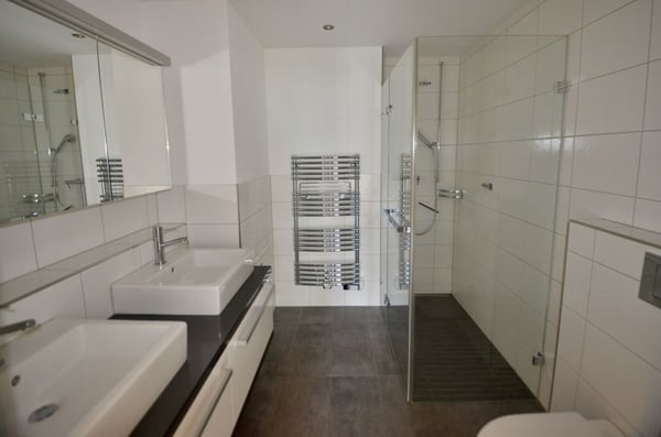 Helle 1.5 Zi. Wohnung mit grosser Loggia 10